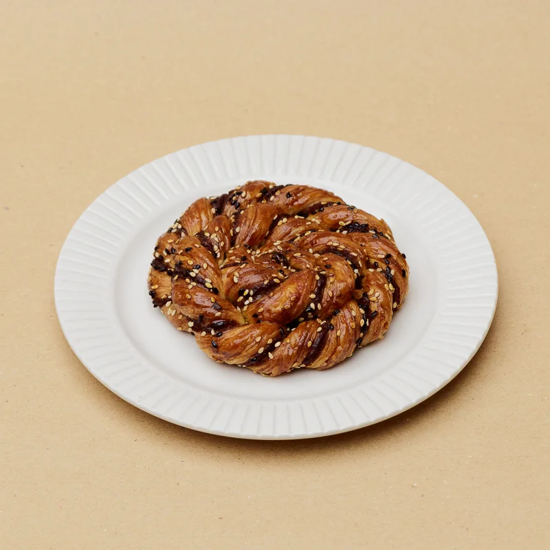 Universal Bakehouse | Redbean Twists